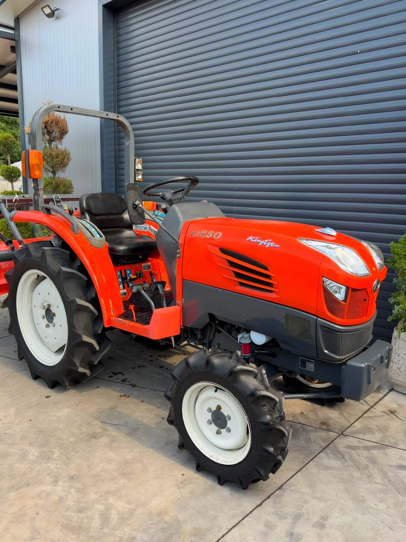 Трактор Kubota KT250 25кс., снимка 2 - Селскостопанска техника - 55063397