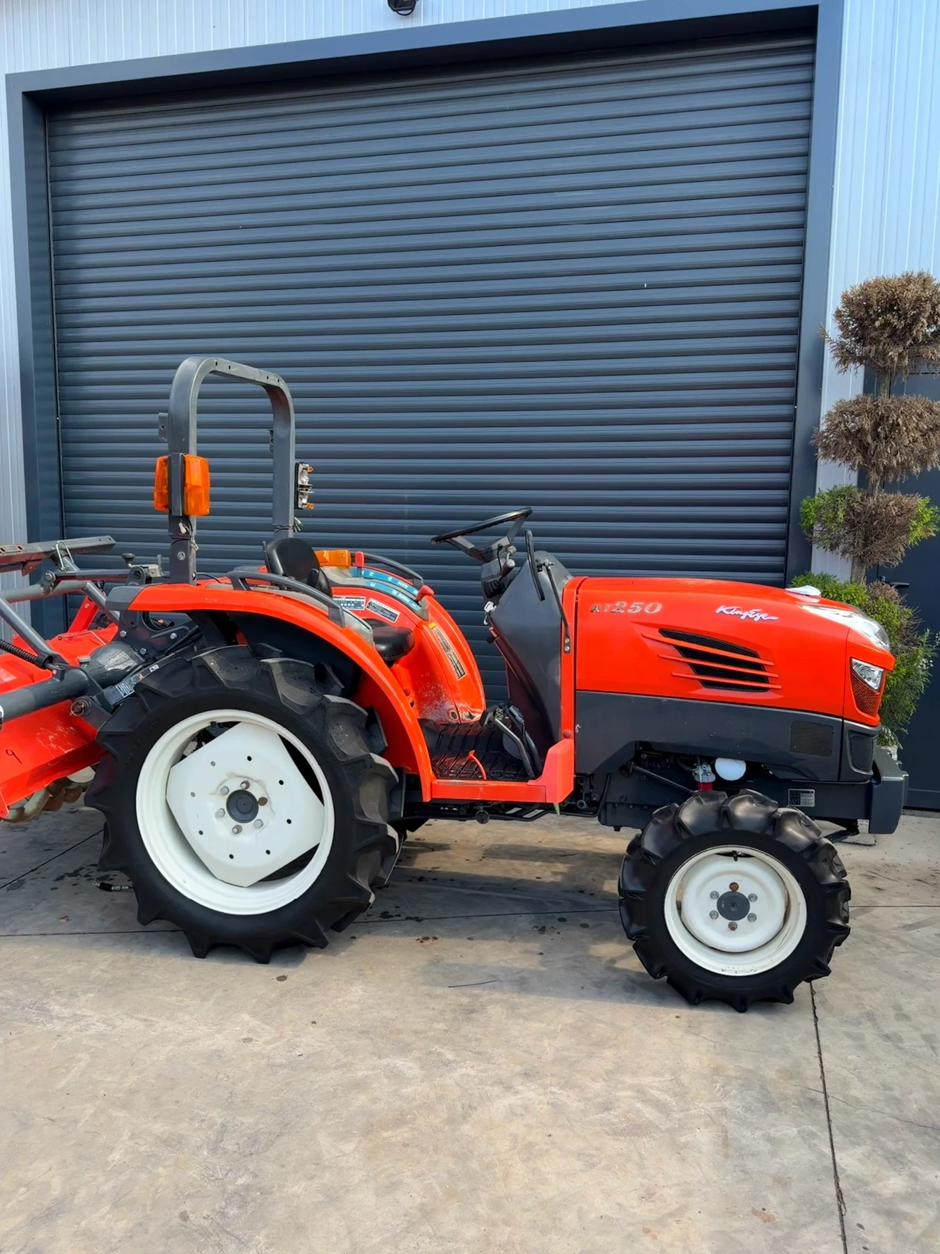 Трактор Kubota KT250 25кс., снимка 8 - Селскостопанска техника - 55063397
