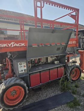 Автовишка Друга марка Ножична Skyjack SJ6832 RTE 4х4  HIBRID, снимка 1