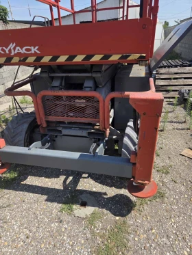 Автовишка Друга марка Ножична Skyjack SJ6832 RTE 4х4  HIBRID, снимка 2