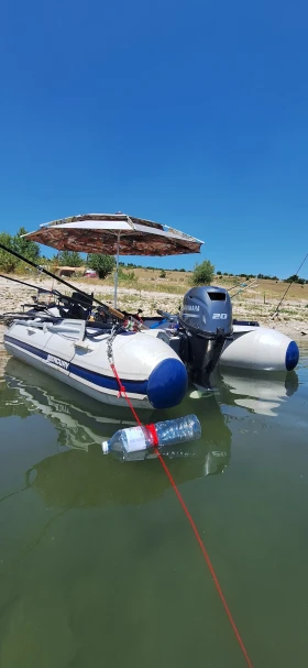 Надуваема лодка Mercury 3.65, снимка 6 - Воден транспорт - 53003503