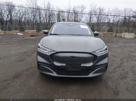 Ford Mustang Mach-E Select AWD, снимка 6