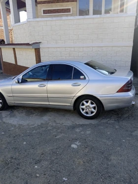 Mercedes-Benz C 220, снимка 2