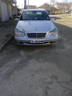 Mercedes-Benz C 220, снимка 4