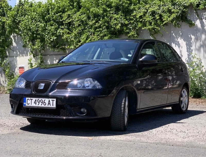 Seat Ibiza, снимка 1 - Автомобили и джипове - 47588821