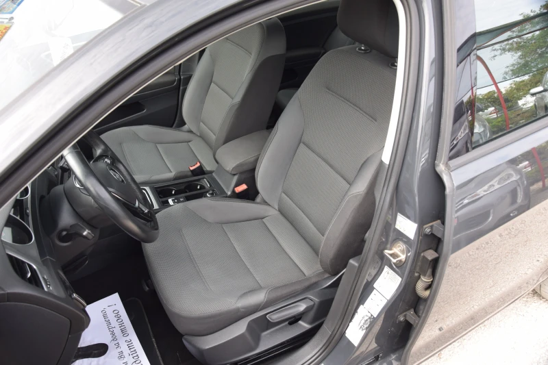 VW Golf 1.6TDI AUTOMATIC, снимка 9 - Автомобили и джипове - 47195747