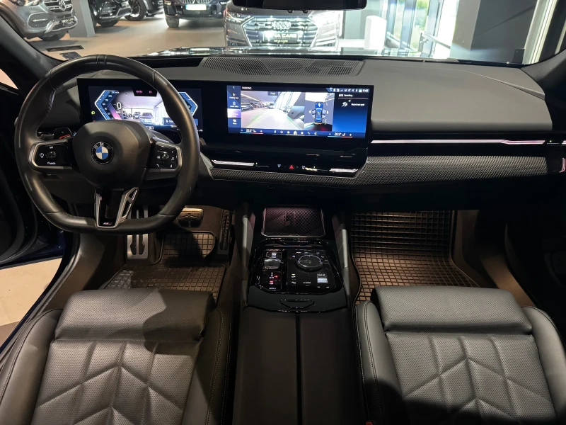BMW 520 d xDrive M pro Pano B&W, снимка 11 - Автомобили и джипове - 50021583