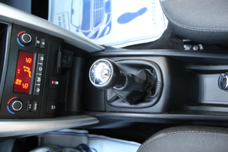 Peugeot 207, снимка 13 - Автомобили и джипове - 52090961