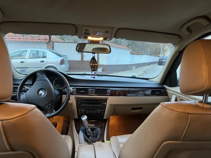 BMW 320 M paket, снимка 10 - Автомобили и джипове - 52460529