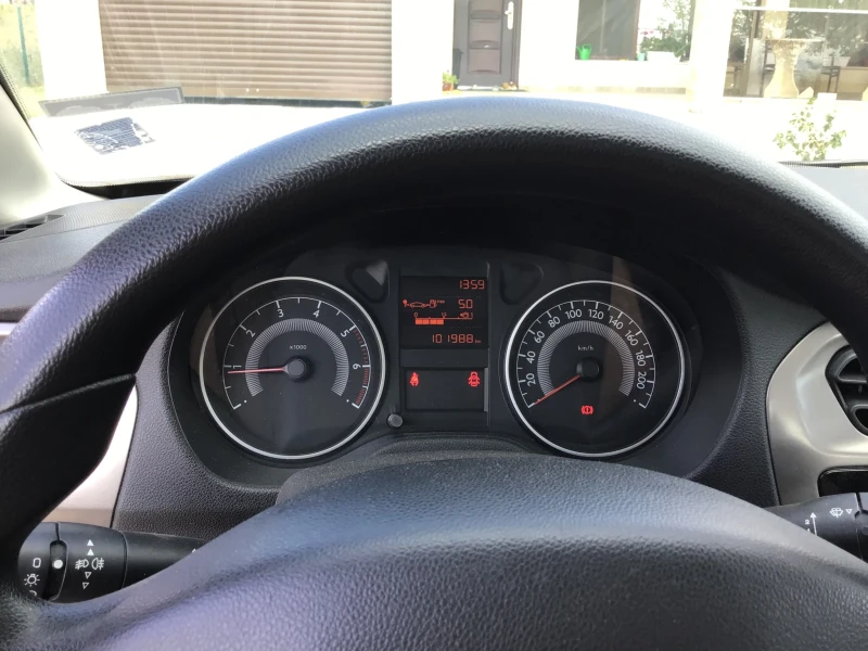 Peugeot 301 Active, снимка 5 - Автомобили и джипове - 51709737