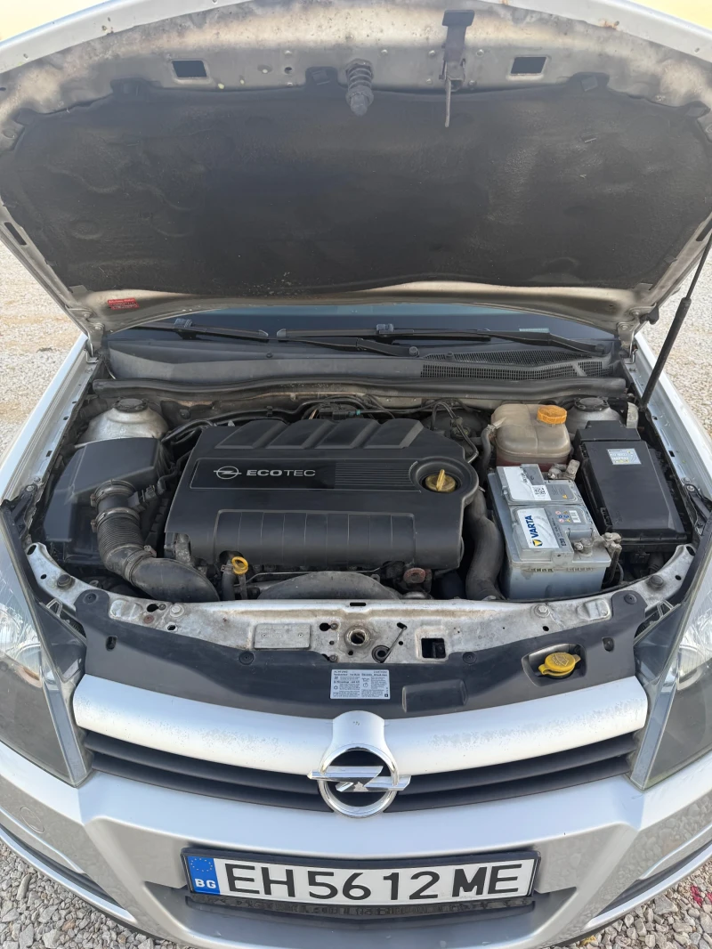 Opel Astra H 1.9 CDTI   Обслужена от-до! ТЕГЛИЧ, КЛИМАТРОНИК , снимка 11 - Автомобили и джипове - 52338171