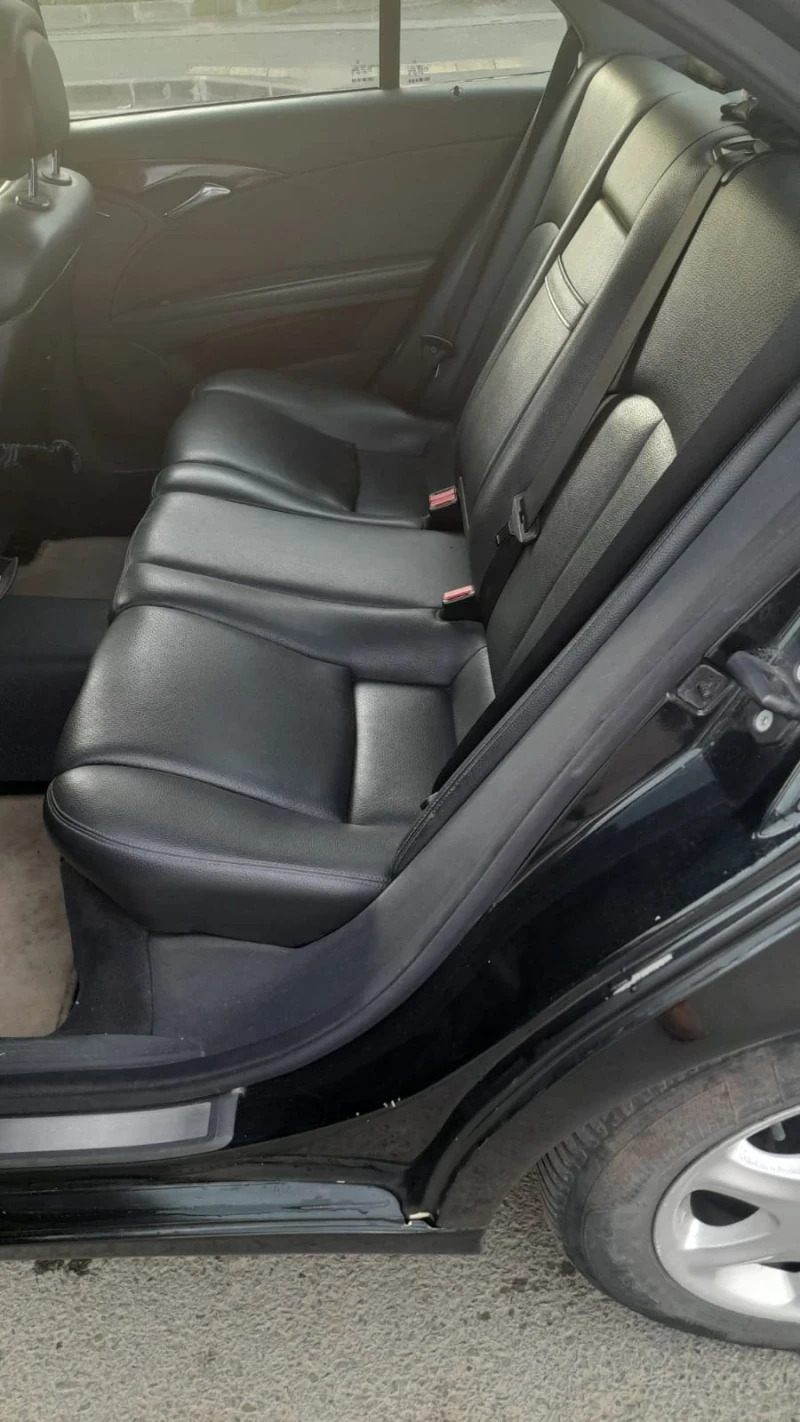 Mercedes-Benz E 200, снимка 7 - Автомобили и джипове - 52545644