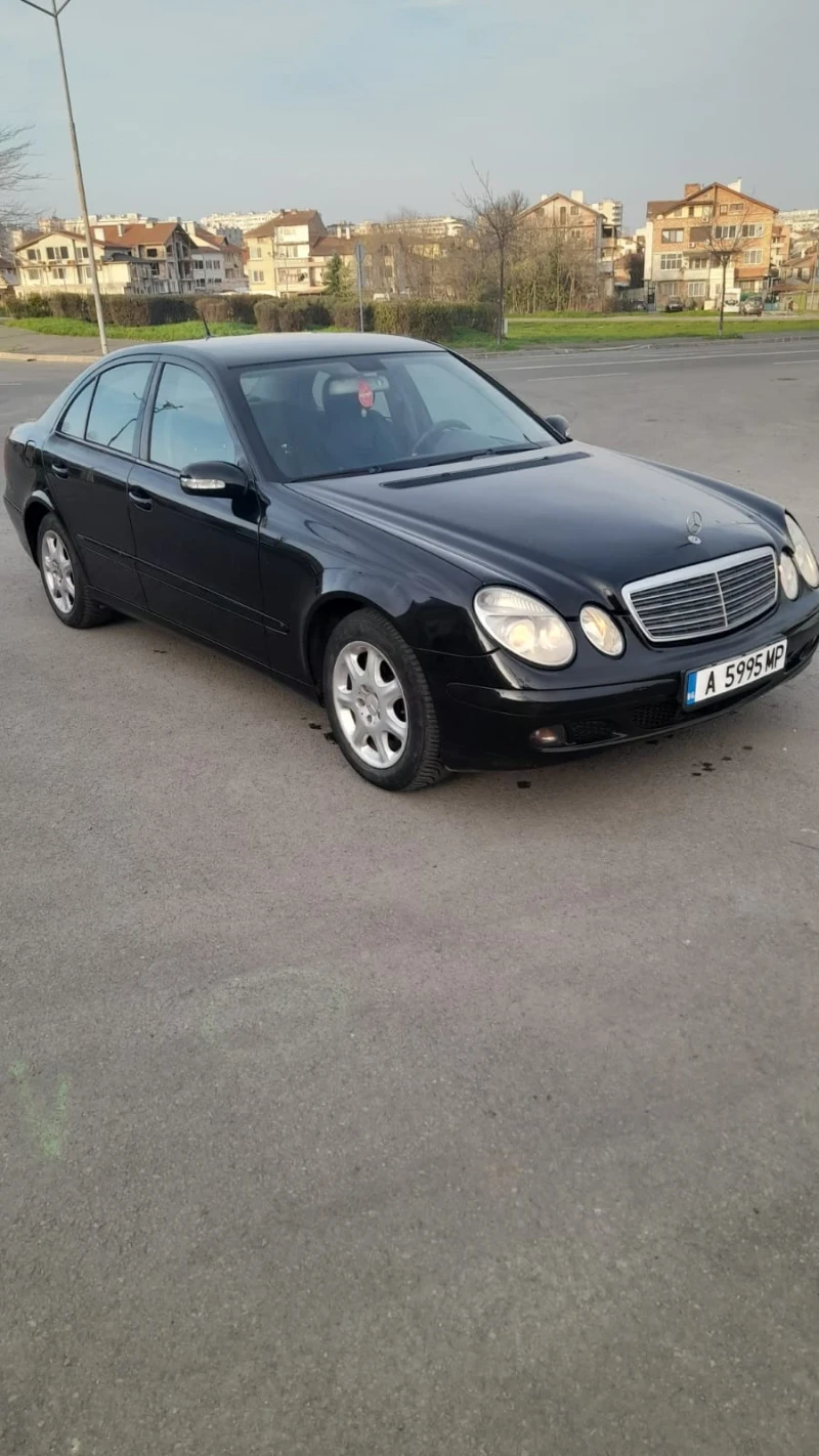 Mercedes-Benz E 200, снимка 12 - Автомобили и джипове - 52545644