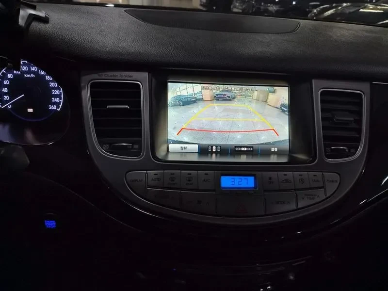Hyundai Genesis 3.3, снимка 11 - Автомобили и джипове - 54618067