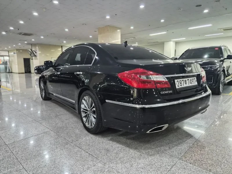 Hyundai Genesis 3.3, снимка 3 - Автомобили и джипове - 54618067