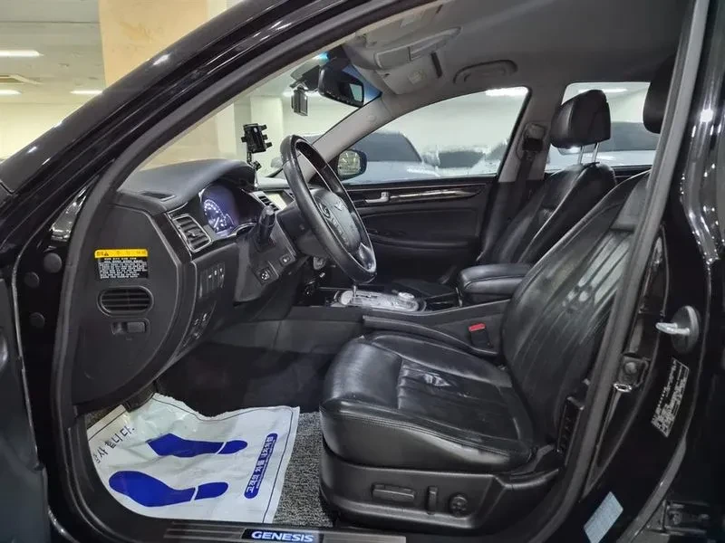 Hyundai Genesis 3.3, снимка 12 - Автомобили и джипове - 54618067