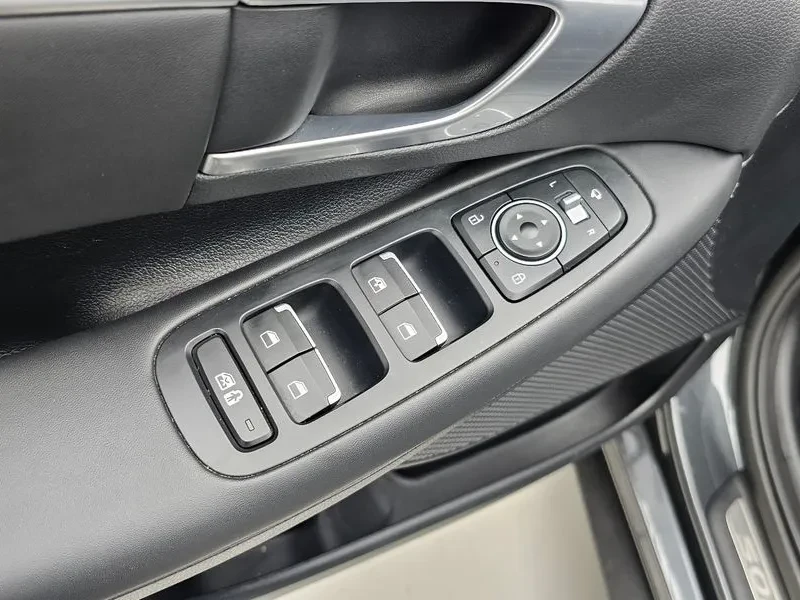 Hyundai Sonata 2.0 PREMIUM, снимка 17 - Автомобили и джипове - 55087480