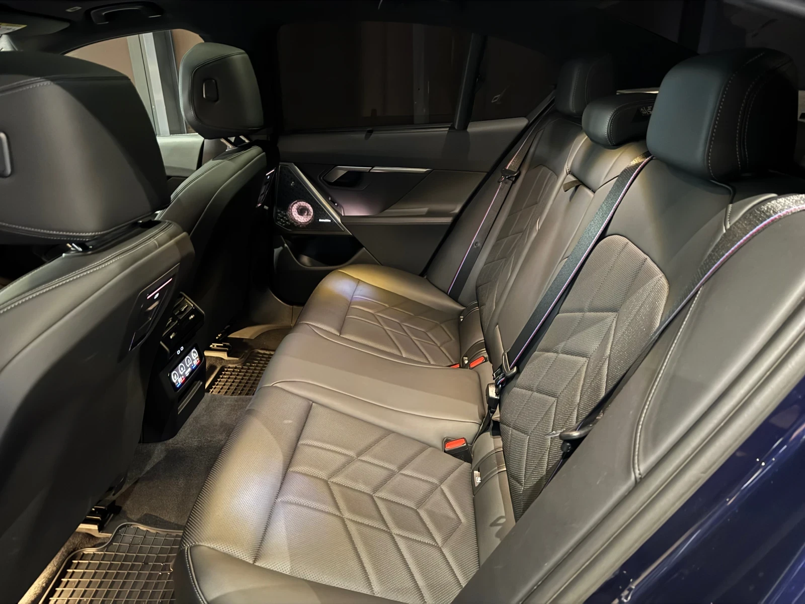 BMW 520 d xDrive M pro Pano B&W | Mobile.bg   14