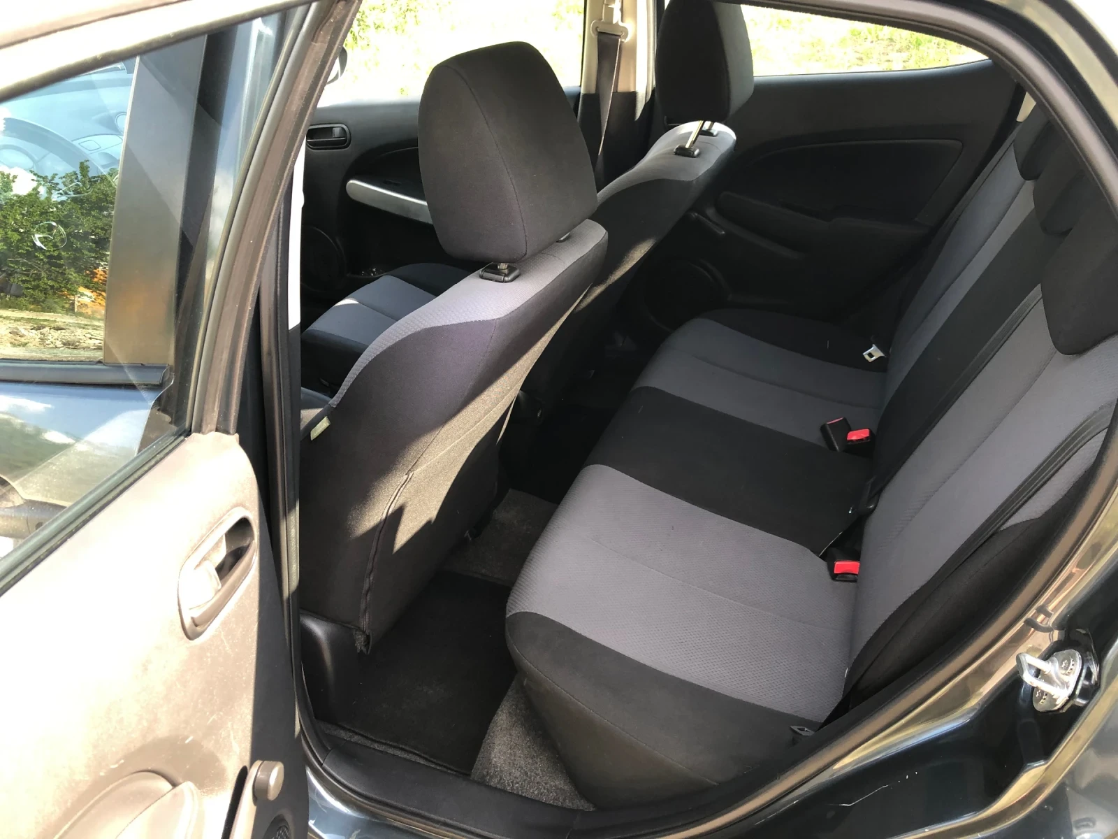 Mazda 2  - изображение 7