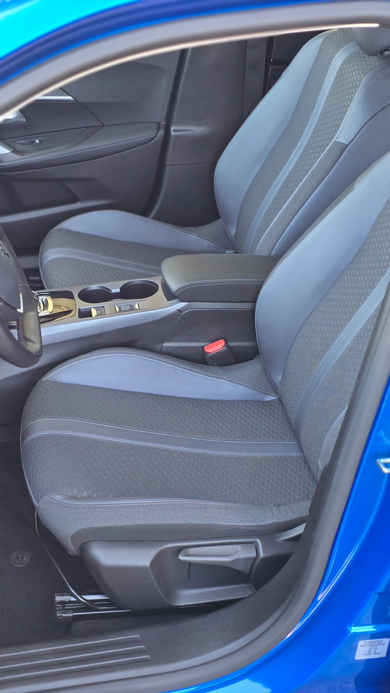 Peugeot 2008 1.5 * BlueHDI* * EAT8* * Allure*  | Mobile.bg   16