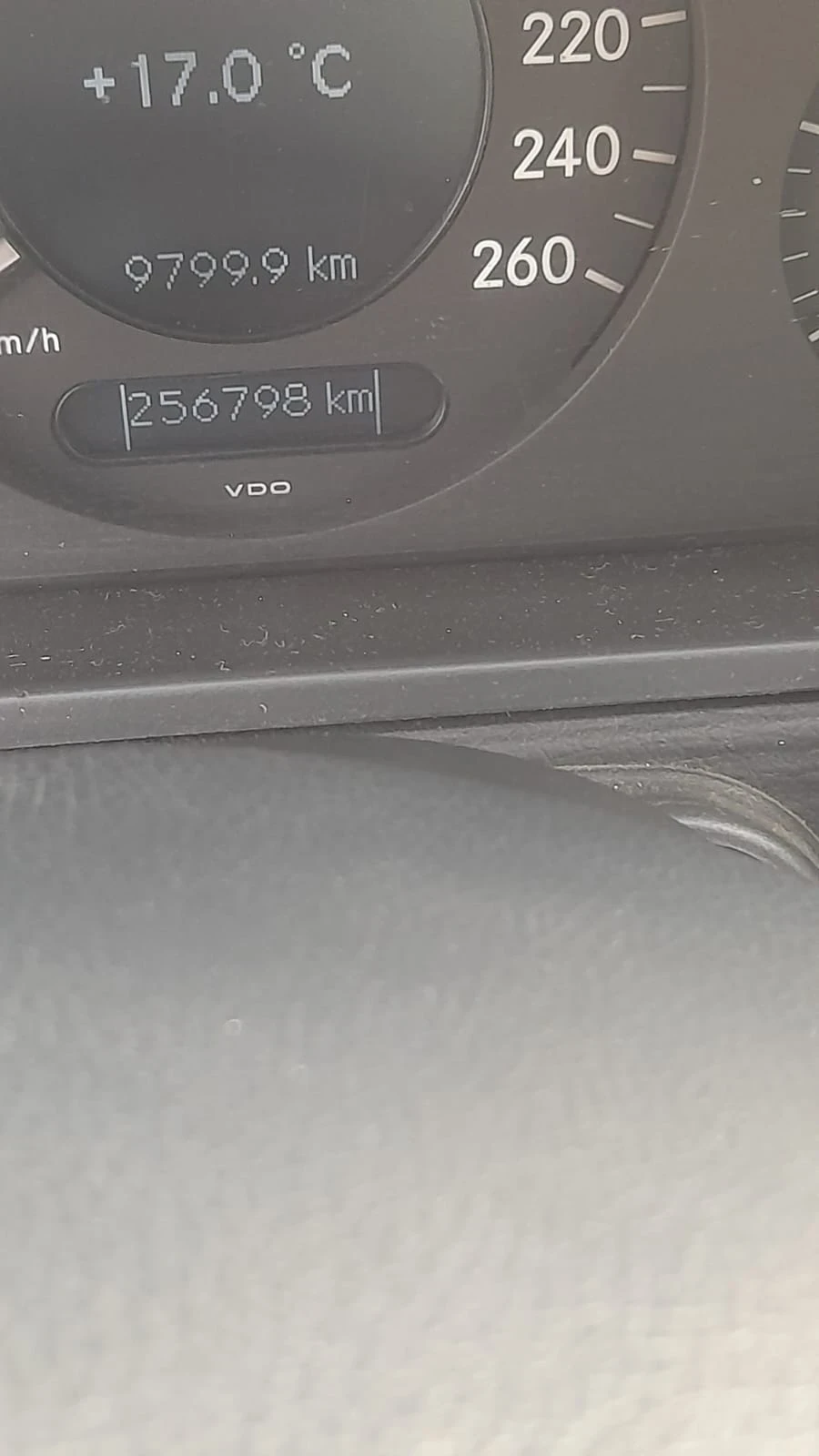 Mercedes-Benz E 200 | Mobile.bg   8