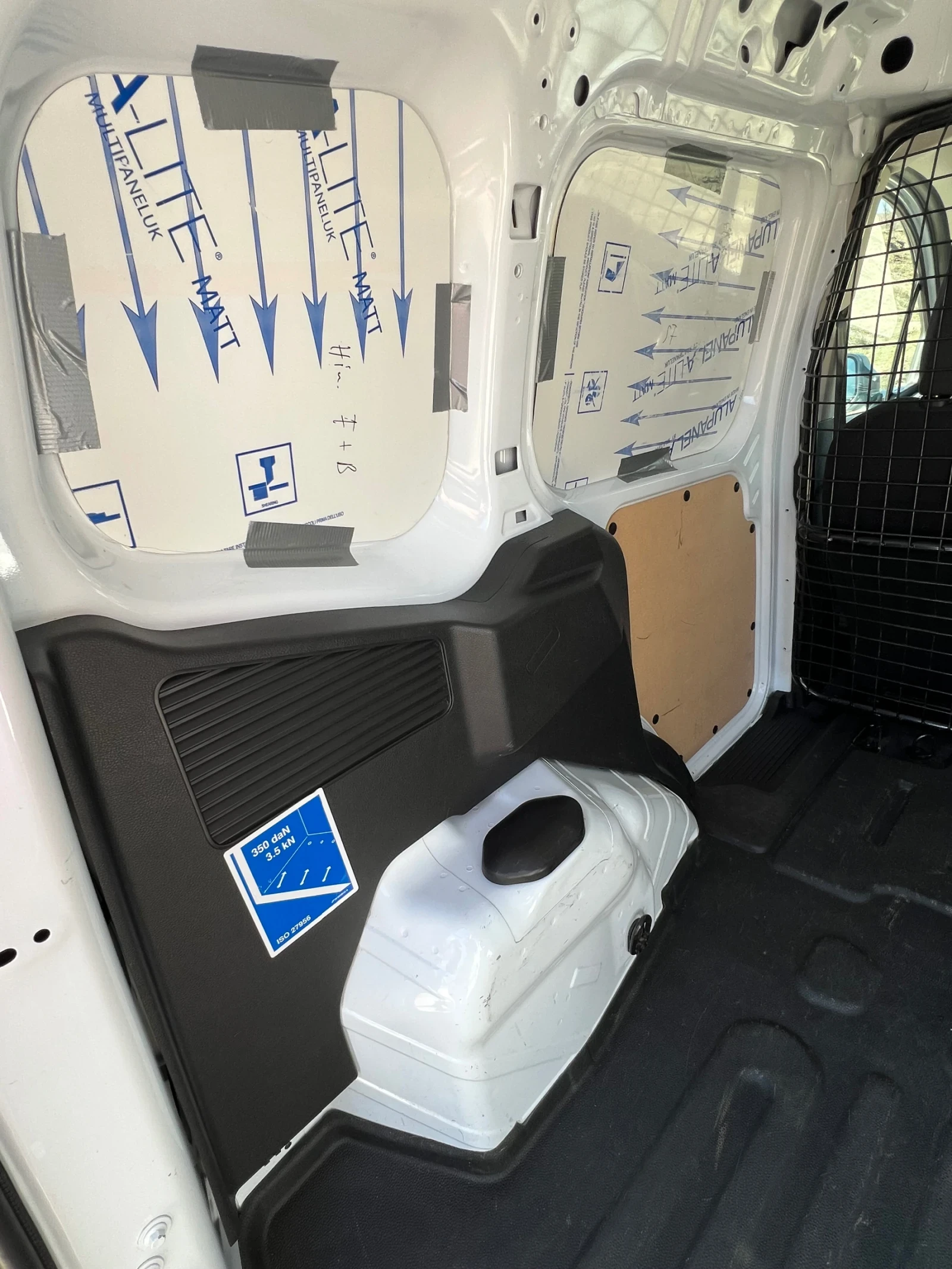 Ford Courier  - изображение 10