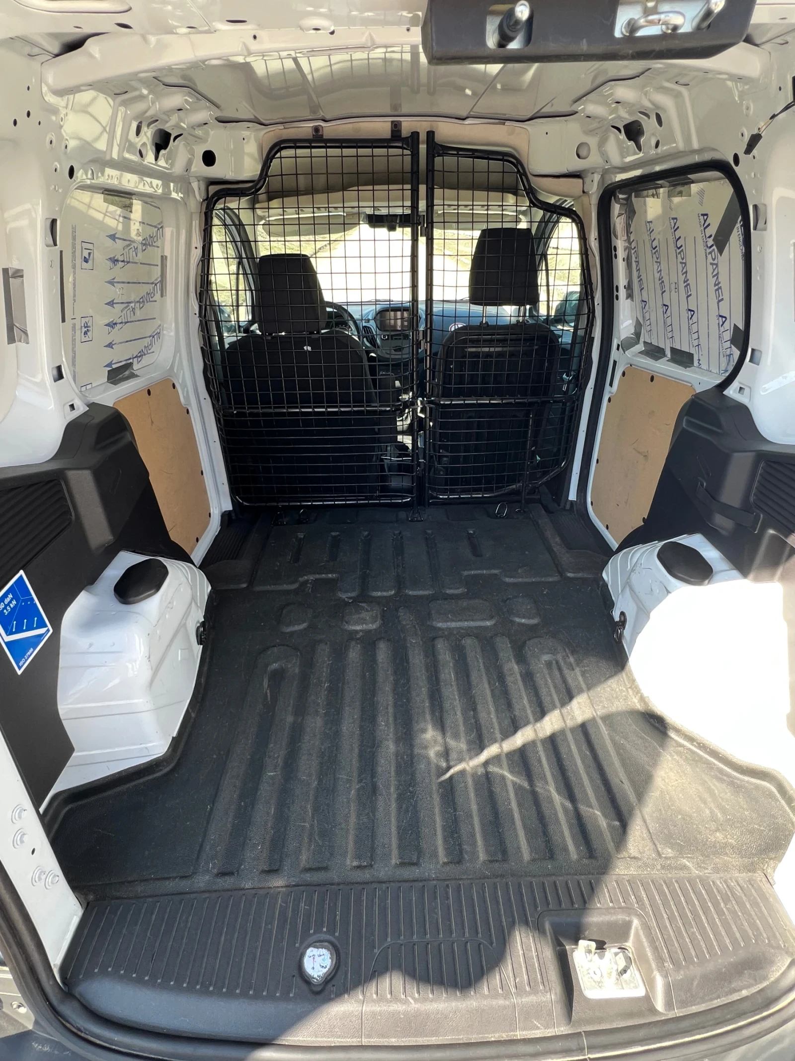 Ford Courier  - изображение 9