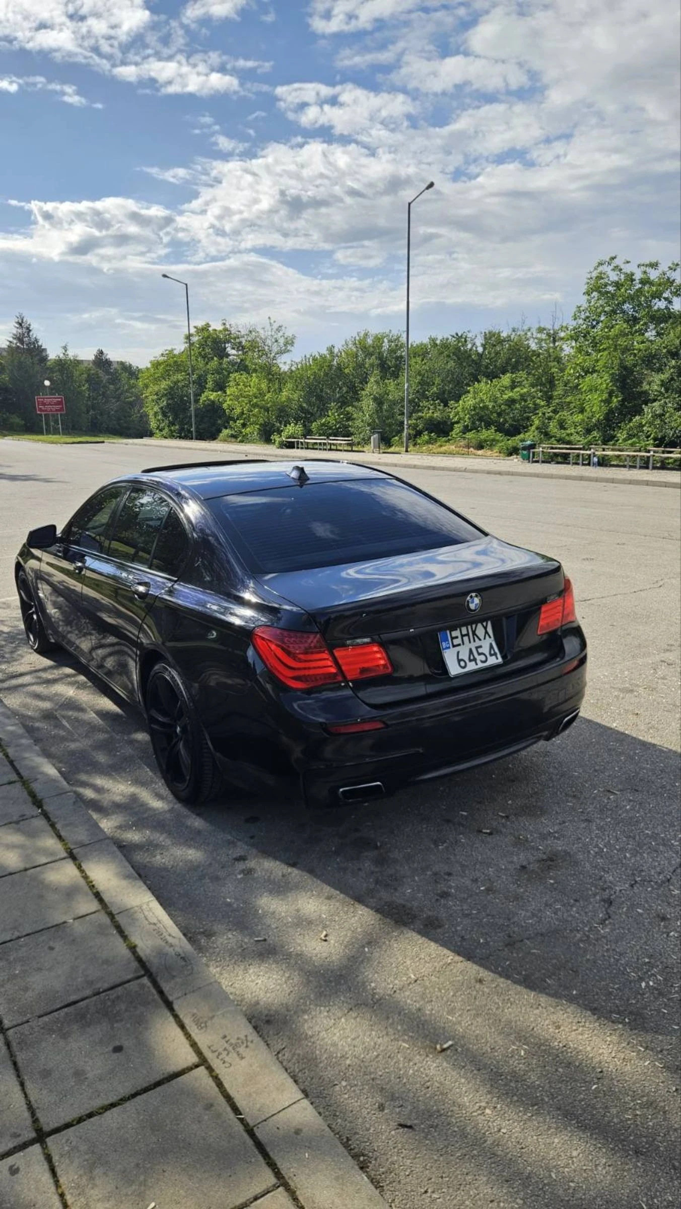 BMW 750 750  xdrive, снимка 15 - Автомобили и джипове - 53777572