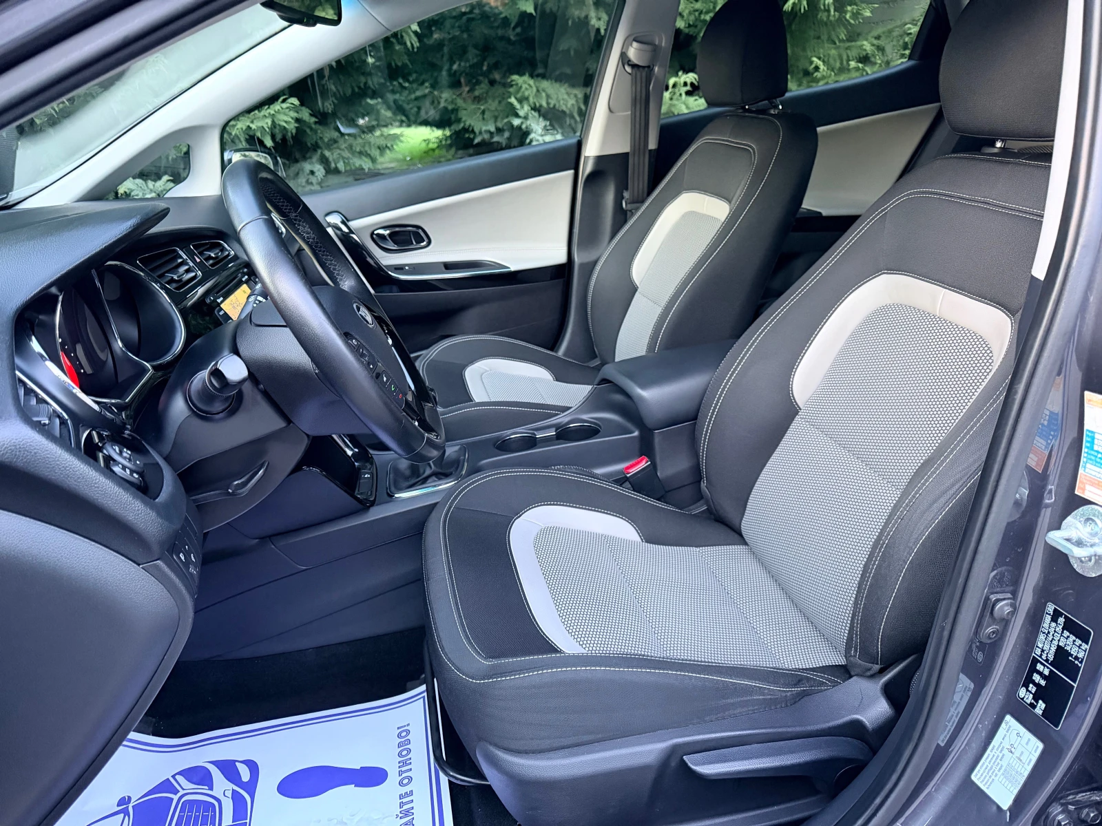 Hyundai I30 1.6CRDI NAVI KAMERA KOJA PARKTRONIK, снимка 10 - Автомобили и джипове - 53840624