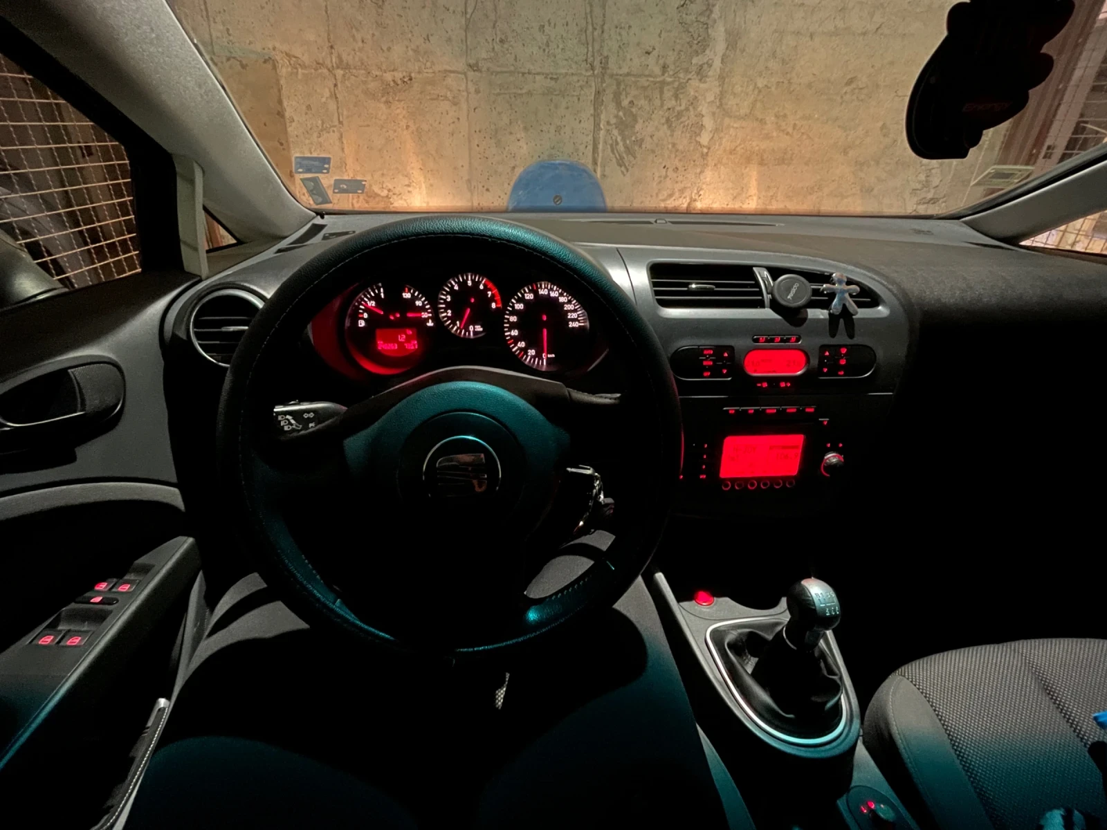 Seat Leon, снимка 17 - Автомобили и джипове - 53849528