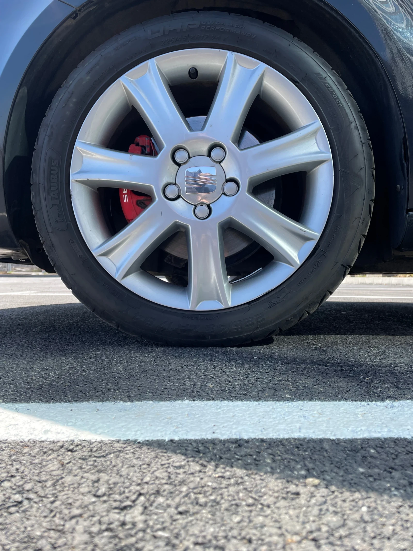 Seat Leon, снимка 9 - Автомобили и джипове - 53849528