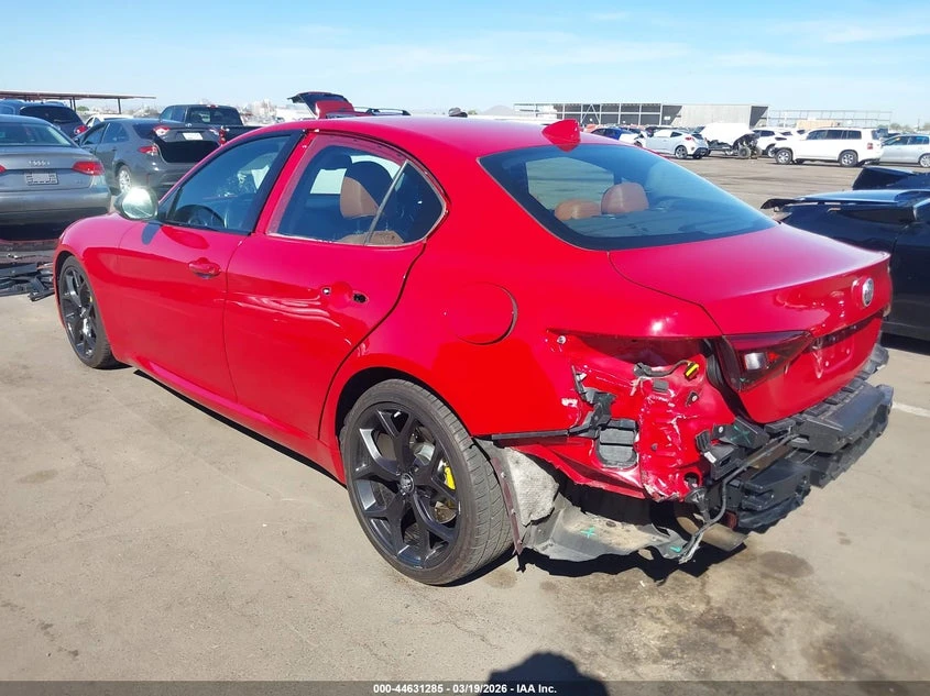 Alfa Romeo Giulia 2.0l Rwd, снимка 3 - Автомобили и джипове - 54093850