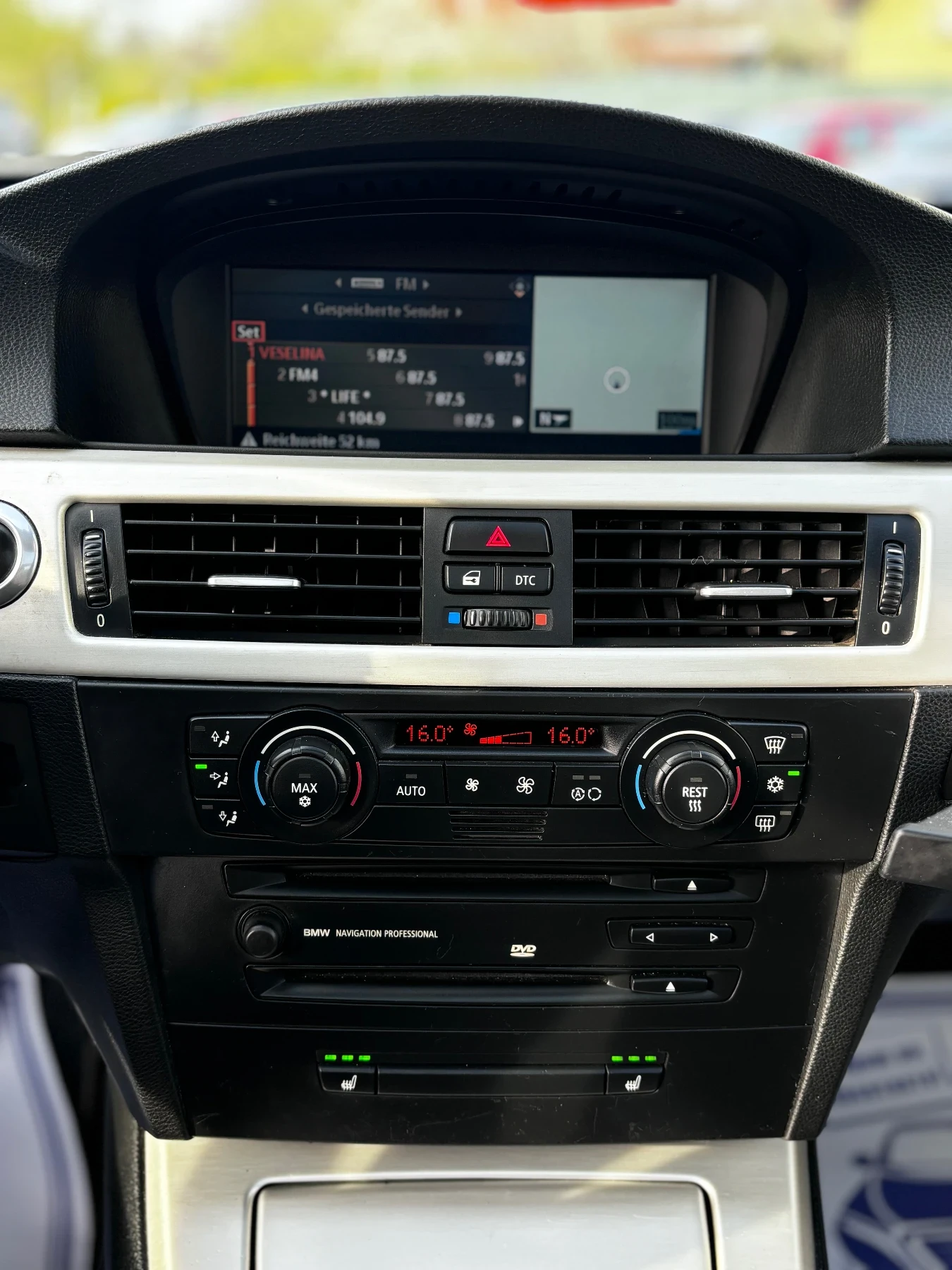 BMW 320 * KEYLESS* NAVI* TOP* , снимка 7 - Автомобили и джипове - 54220809