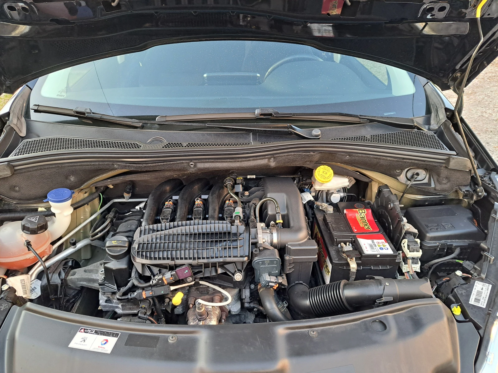 Peugeot 208 1.2i 103 000kм EURO 6, снимка 17 - Автомобили и джипове - 54663656