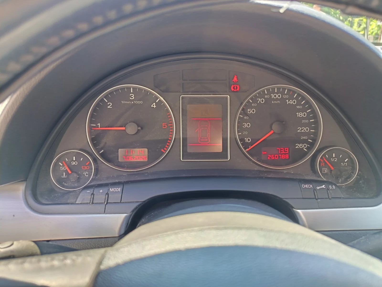 Audi A4 Avant, снимка 9 - Автомобили и джипове - 54808936
