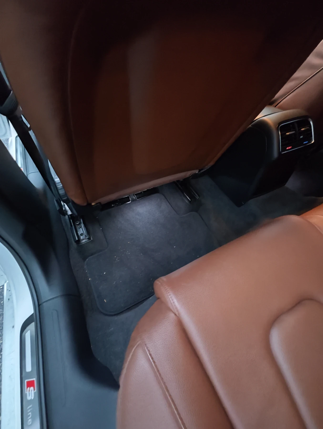 Audi A4 S-LINE, снимка 13 - Автомобили и джипове - 55249426