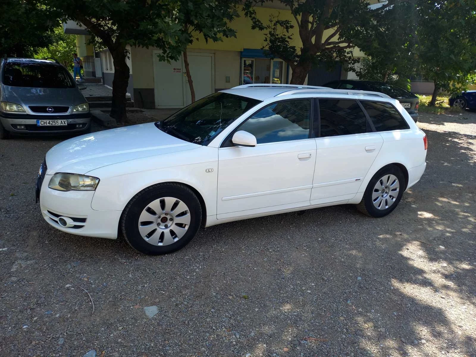 Audi A4 2.0 TDI, снимка 8 - Автомобили и джипове - 55405614