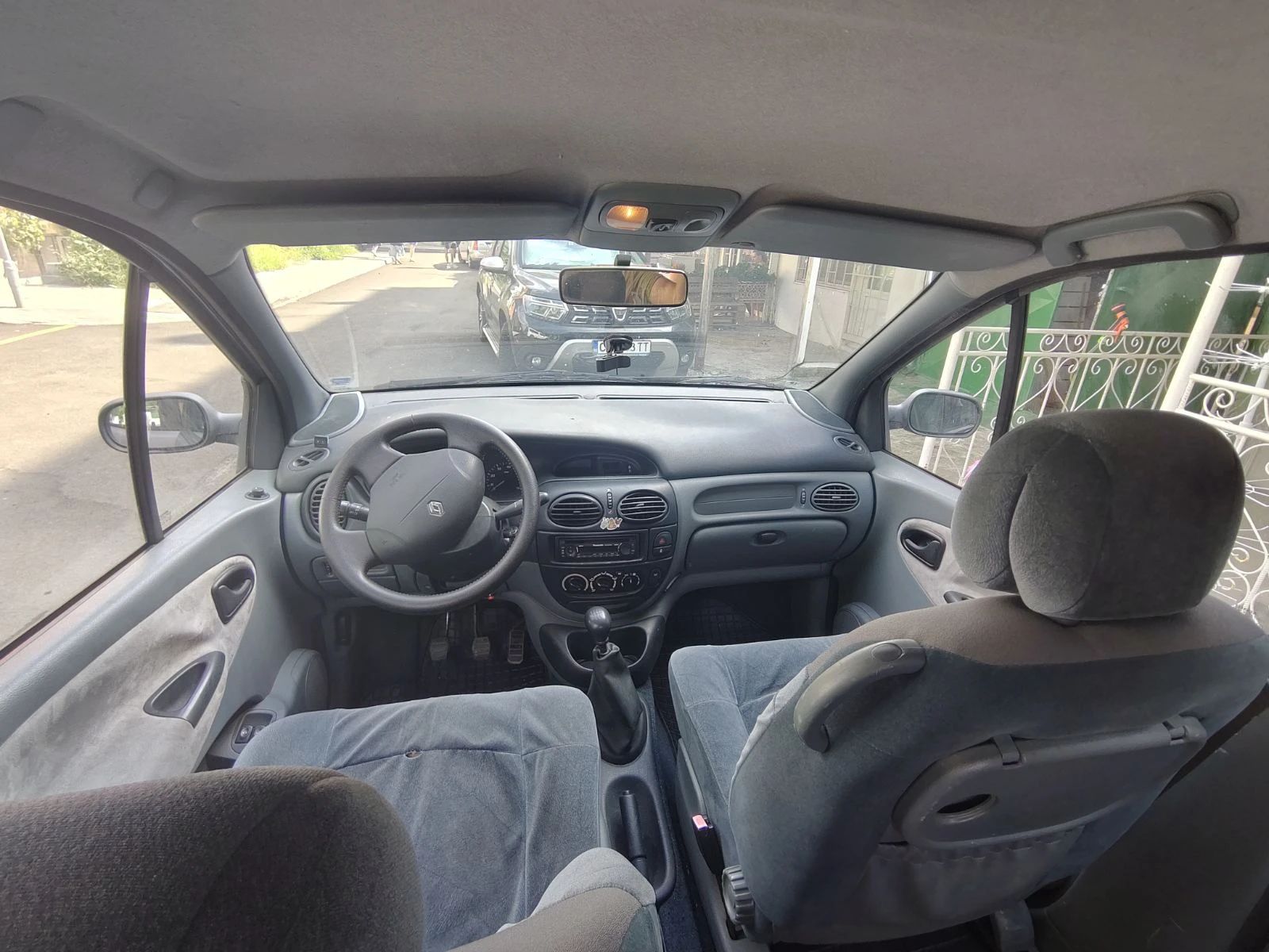 Renault Scenic, снимка 13 - Автомобили и джипове - 55586246