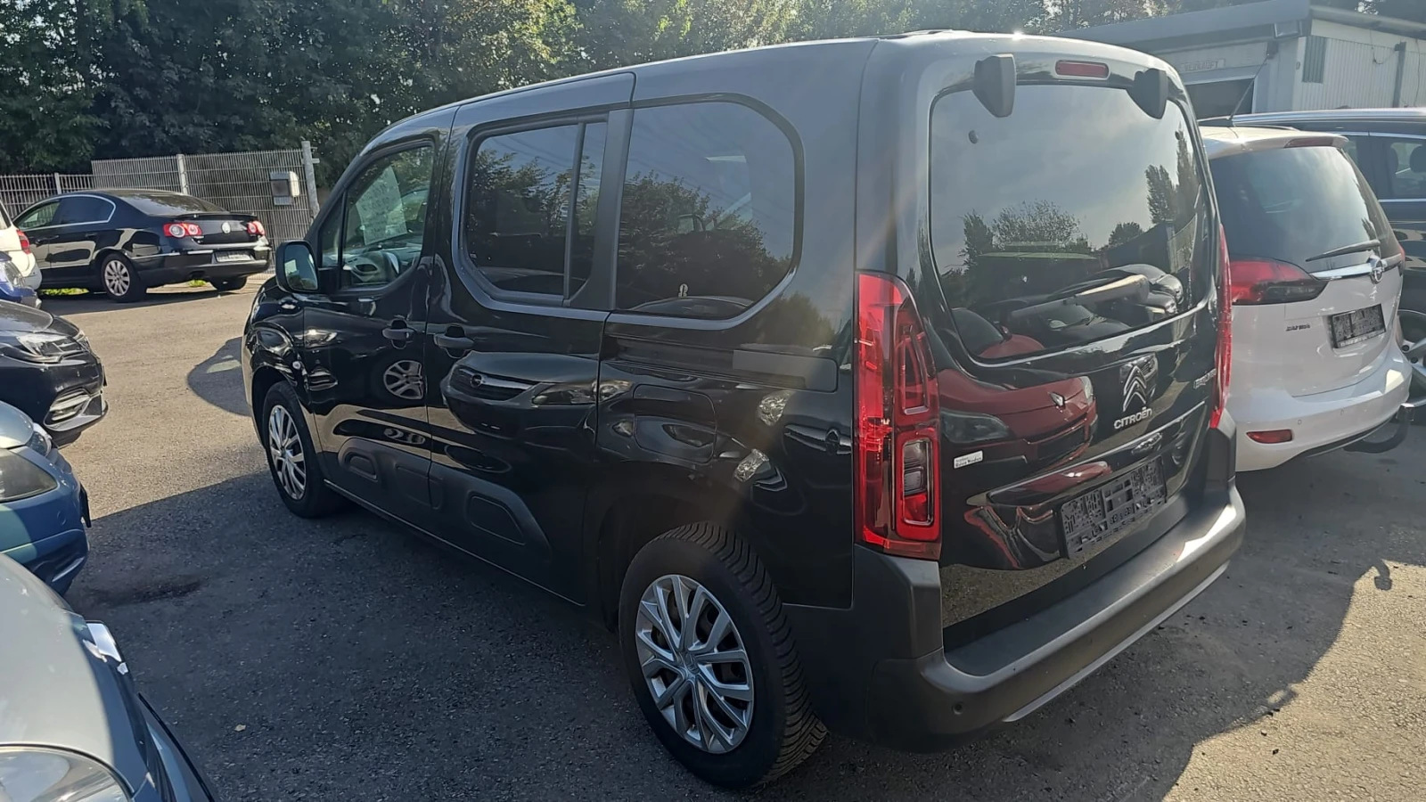 Citroen Berlingo 1.2 бензин/клима EUR6, снимка 2 - Автомобили и джипове - 55980614