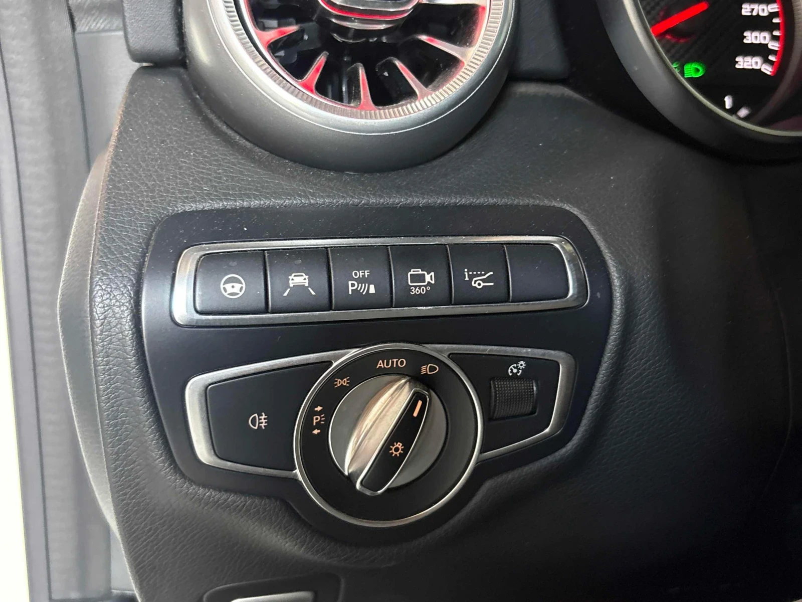 Mercedes-Benz C 63 AMG 360* Pano* Brum* Distronic* HUD* �������*  | Mobile.bg � ����������� 11
