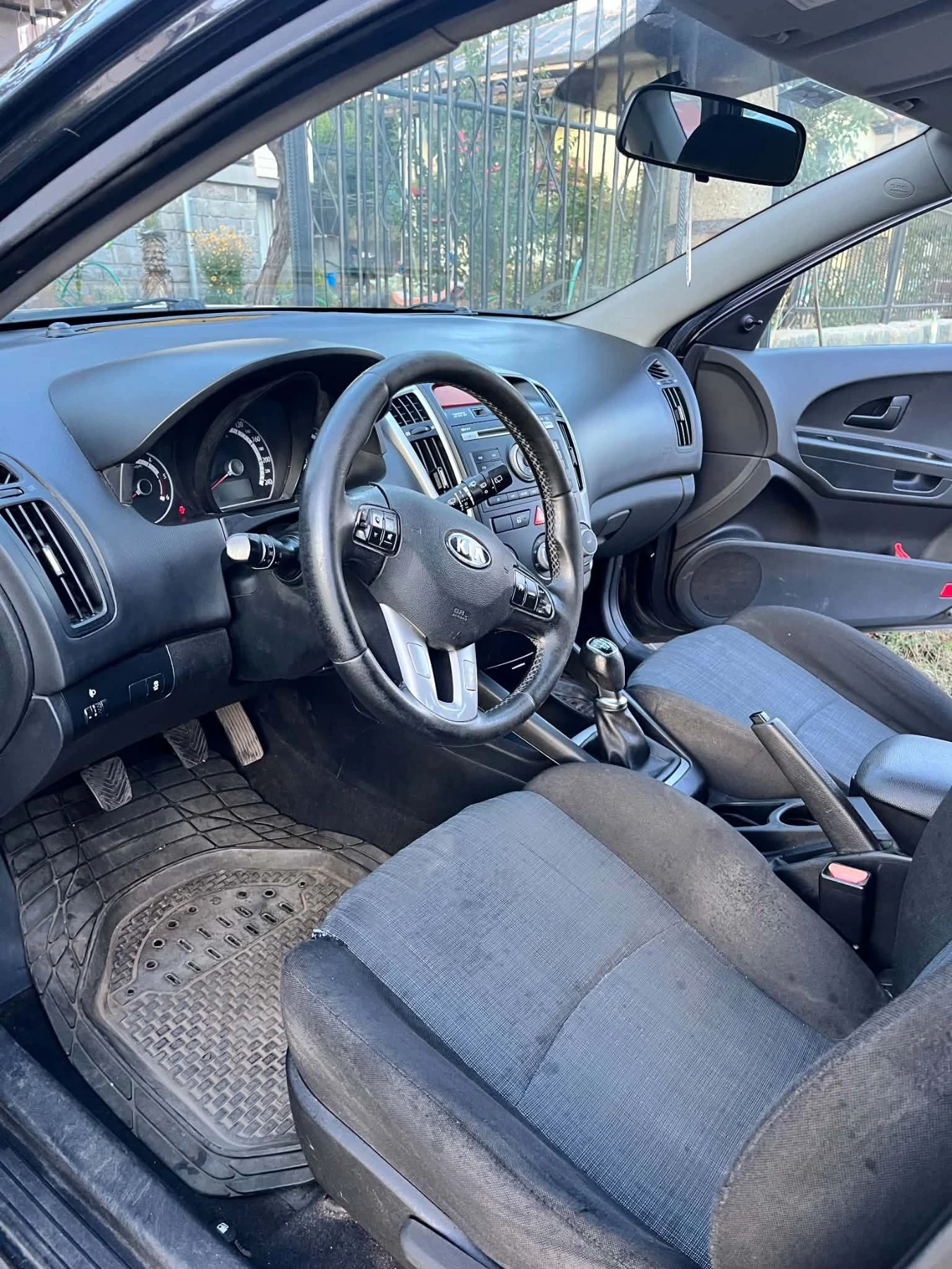Kia Ceed Kia Ceed 1.6CRDI , снимка 8 - Автомобили и джипове - 56184318