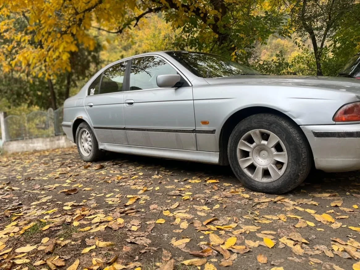 BMW 520, снимка 6 - Автомобили и джипове - 56519146