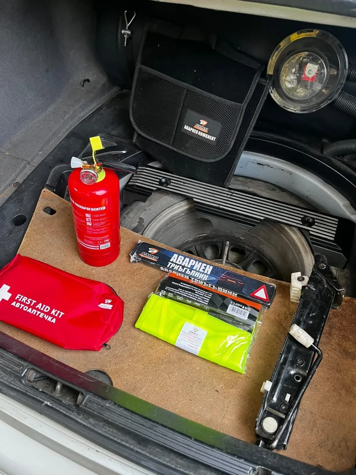 BMW 520, снимка 15 - Автомобили и джипове - 56519146