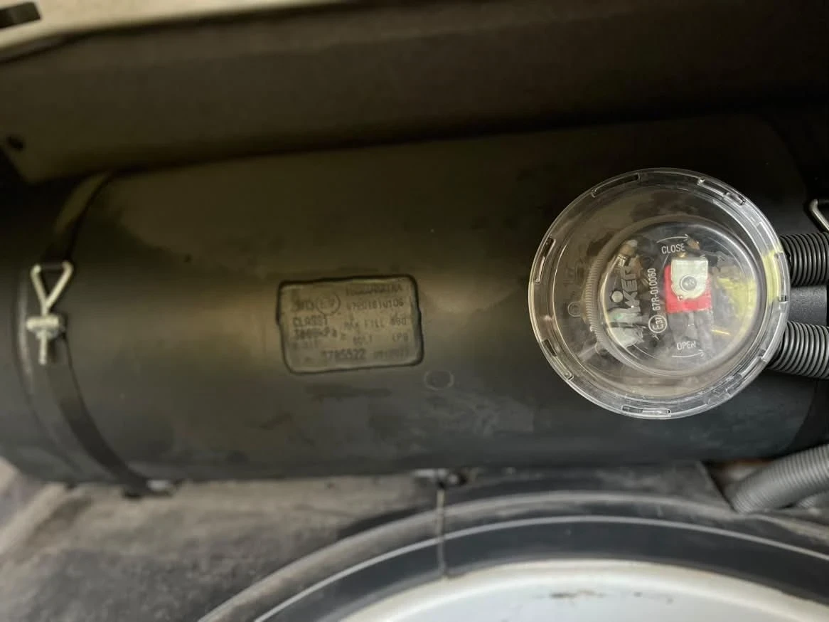 BMW 520, снимка 14 - Автомобили и джипове - 56519146