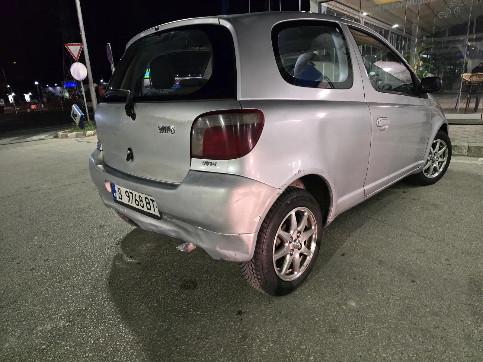 Toyota Yaris 1.3, 86 ���� -������/��� | Mobile.bg � ����������� 4