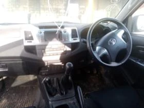 Toyota Hilux 2.5/3.0D4DЧАСТИ, снимка 13