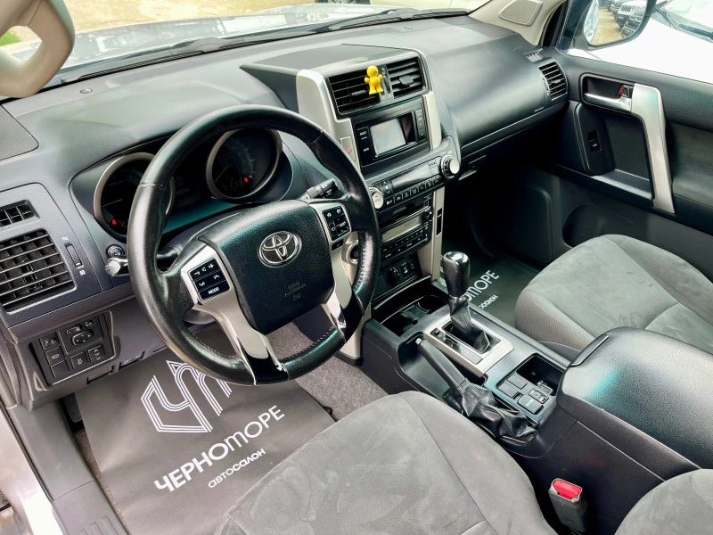 Toyota Land cruiser 3.0 D-4D 4WD automatic 60 anni, снимка 8 - Автомобили и джипове - 43284603