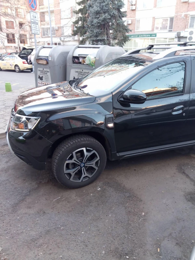 Dacia Duster, снимка 2 - Автомобили и джипове - 49021316