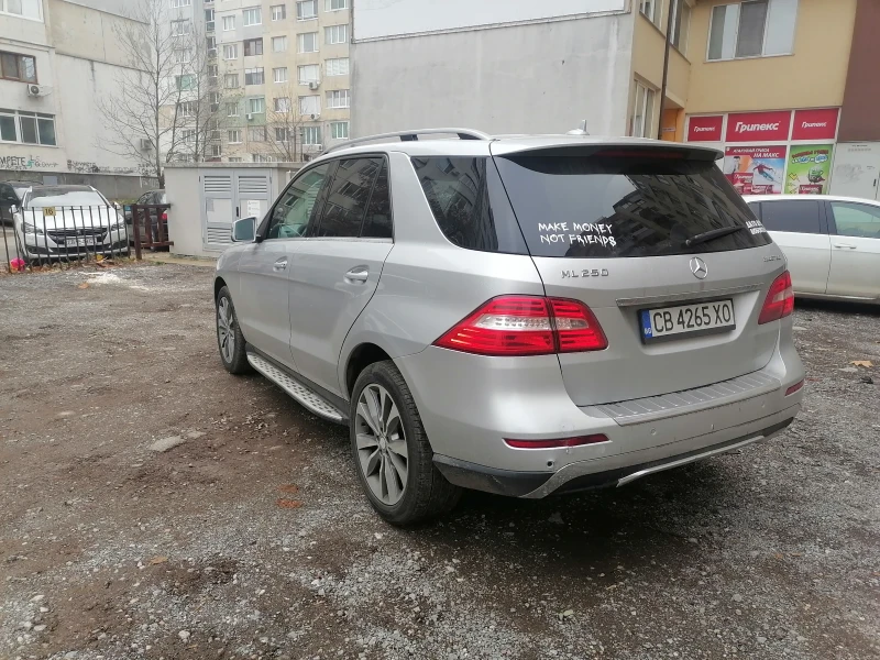Mercedes-Benz ML 250 BlueTech, снимка 5 - Автомобили и джипове - 52651733