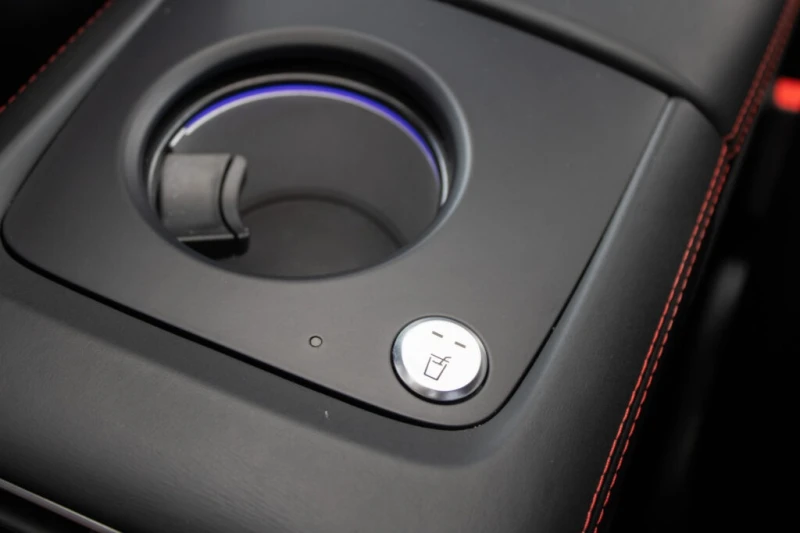 Mercedes-Benz GLE 63 S AMG 4Matic+ , снимка 9 - Автомобили и джипове - 52695962